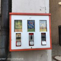 Früher war eine Münze ein Reichtum. Juwelen und Geschmeide kam aus Kaugummiautomaten. 