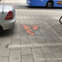 Zugeparkte LKW-Ladezone in Pasing